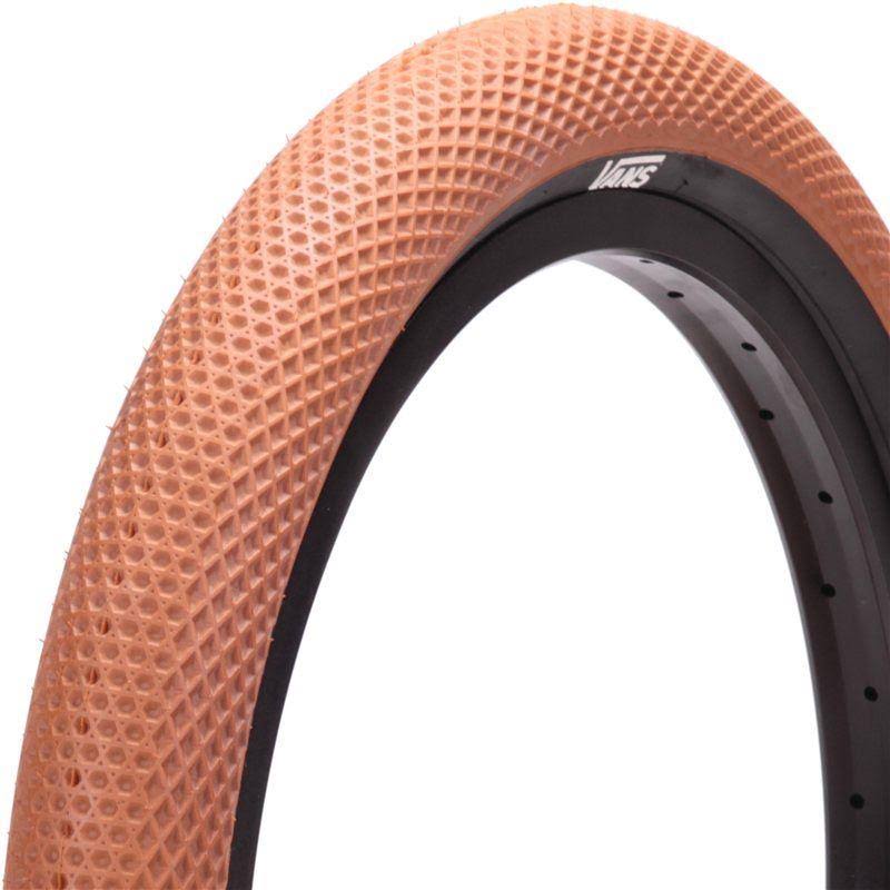 20 x 2.4 Clincher Wire Red Camo/Black Tire D551