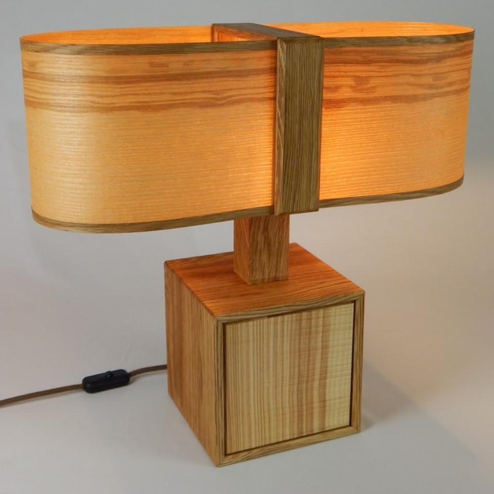 20"W x 18"H x 8"D Oak Wood Table Lamp L940