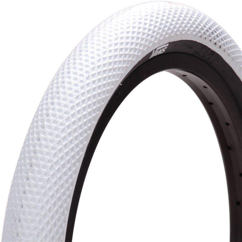20 x 2.4 Clincher Wire Red Camo/Black Tire D551