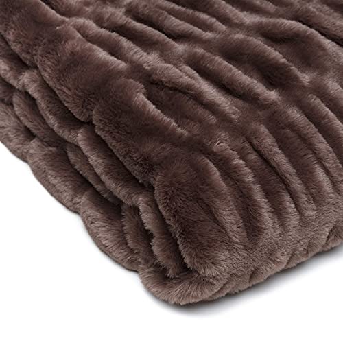 Dark Gray 50" x 65" Faux Fur Throw Blanket Z715