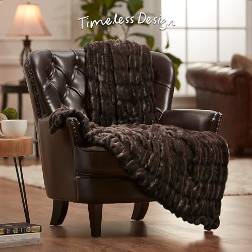 Dark Gray 50" x 65" Faux Fur Throw Blanket Z715