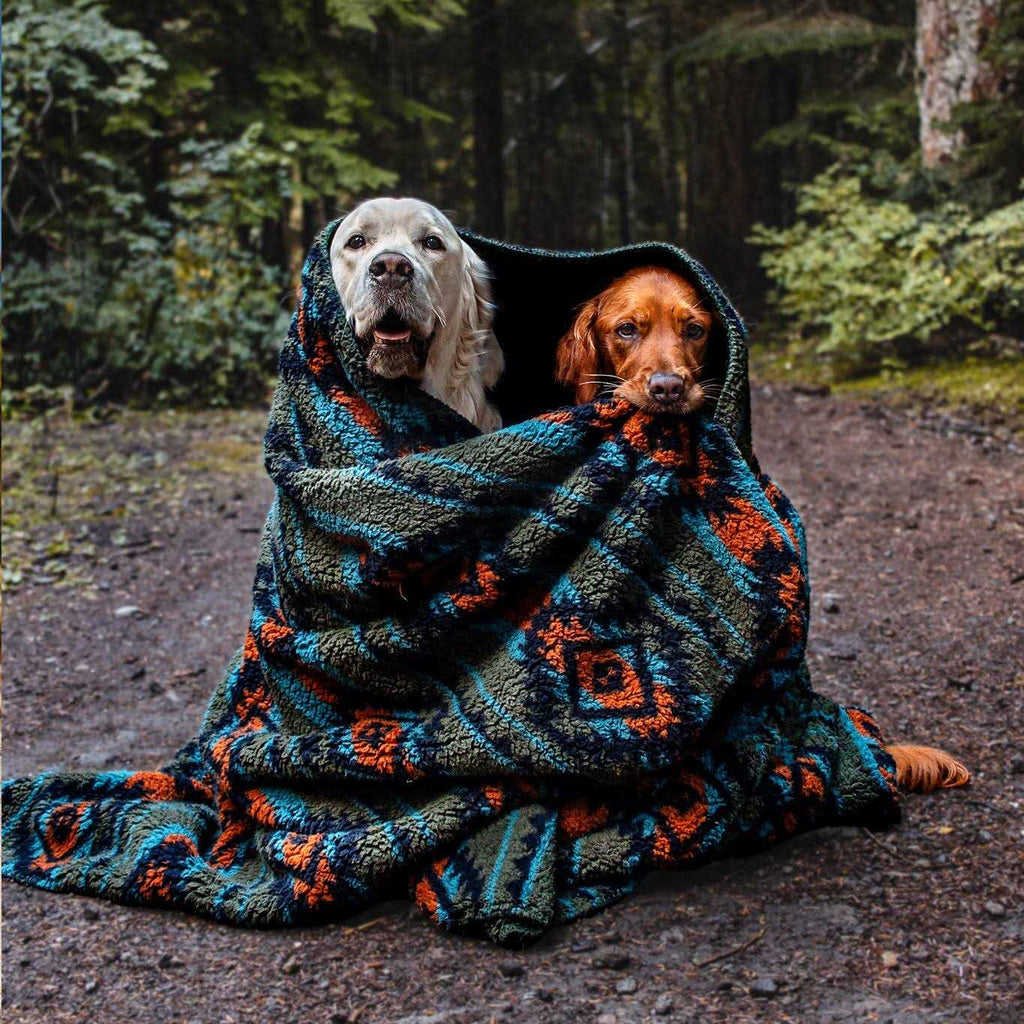 Sherpa Fleece Waterproof Blanket R15109