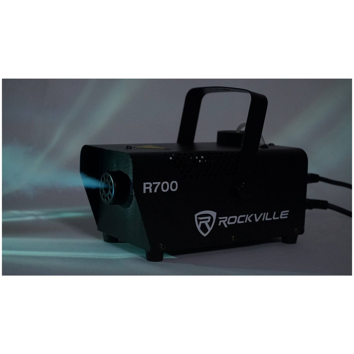 R700 Fog Smoke Machine with Remote Fluid Carry Bag K378781