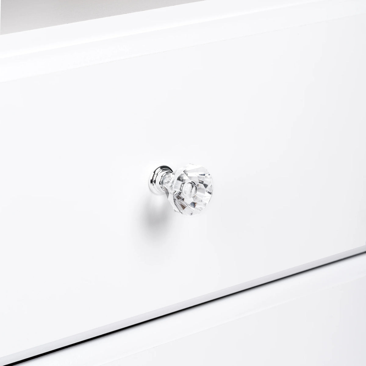 White 6 Drawer Wooden Dresser N395
